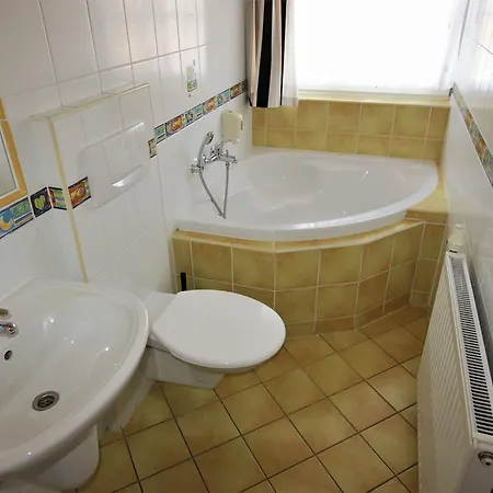 Stara Celnice 3*